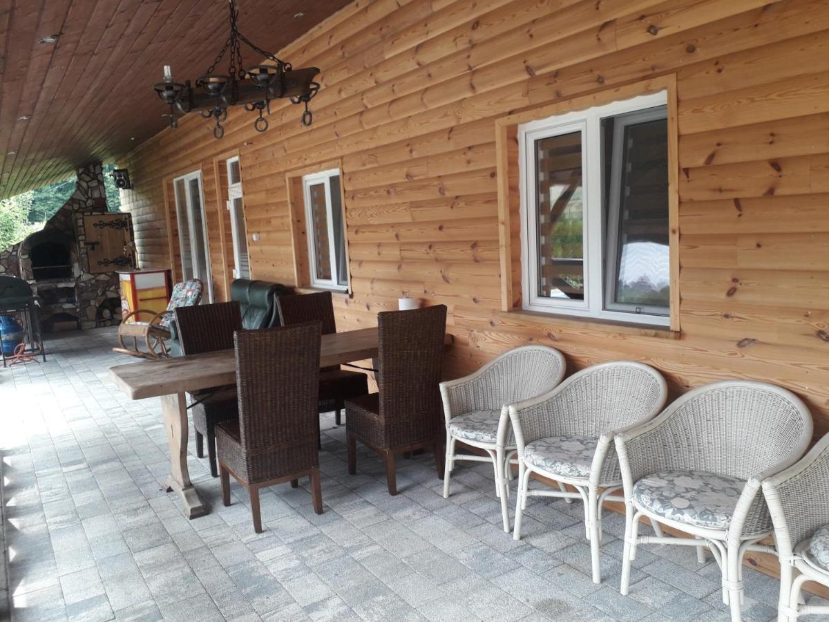 Jaskowa Chata Bieszczady Apartament Z Basenem Baligród Esterno foto
