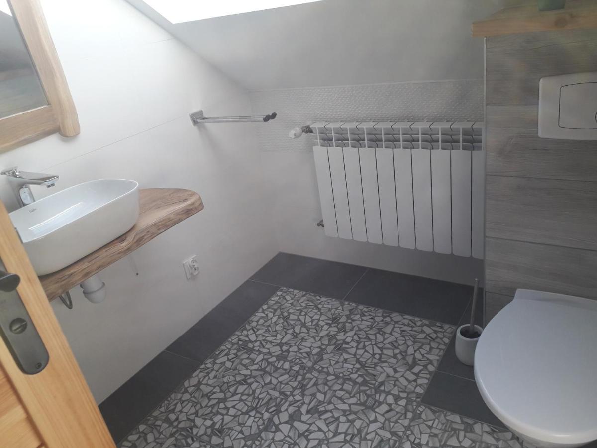 Jaskowa Chata Bieszczady Apartament Z Basenem Baligród Esterno foto