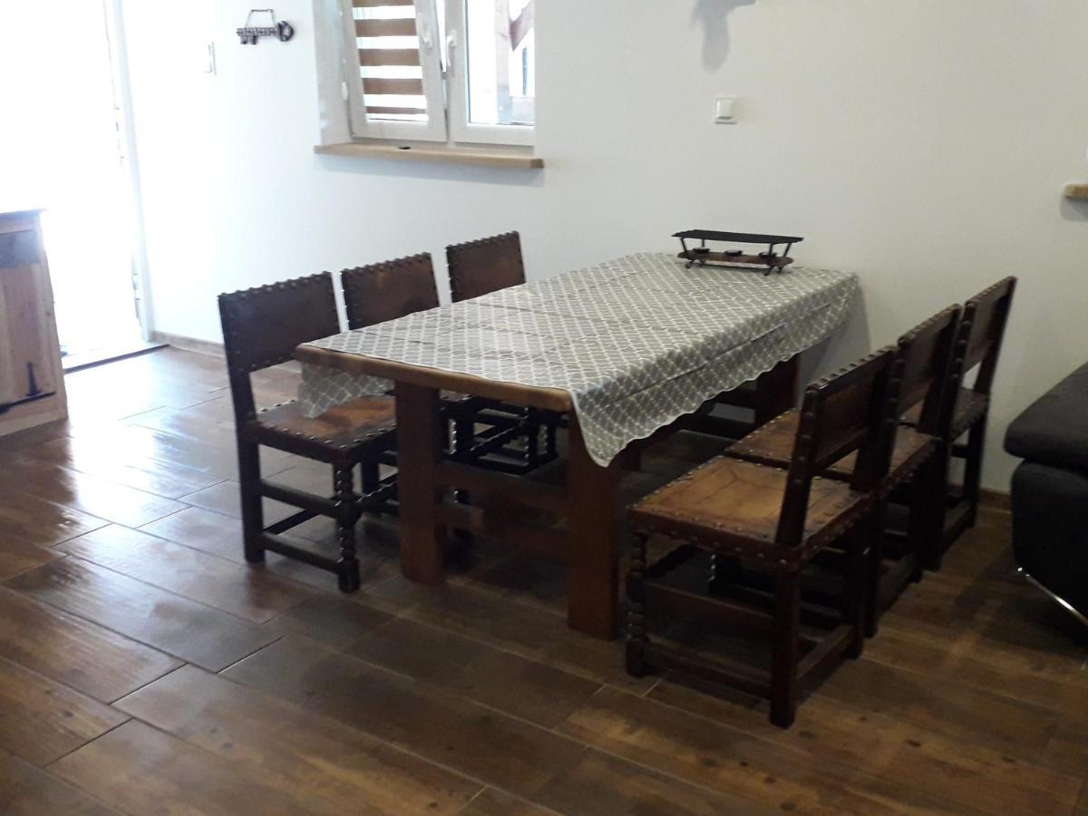 Jaskowa Chata Bieszczady Apartament Z Basenem Baligród Esterno foto