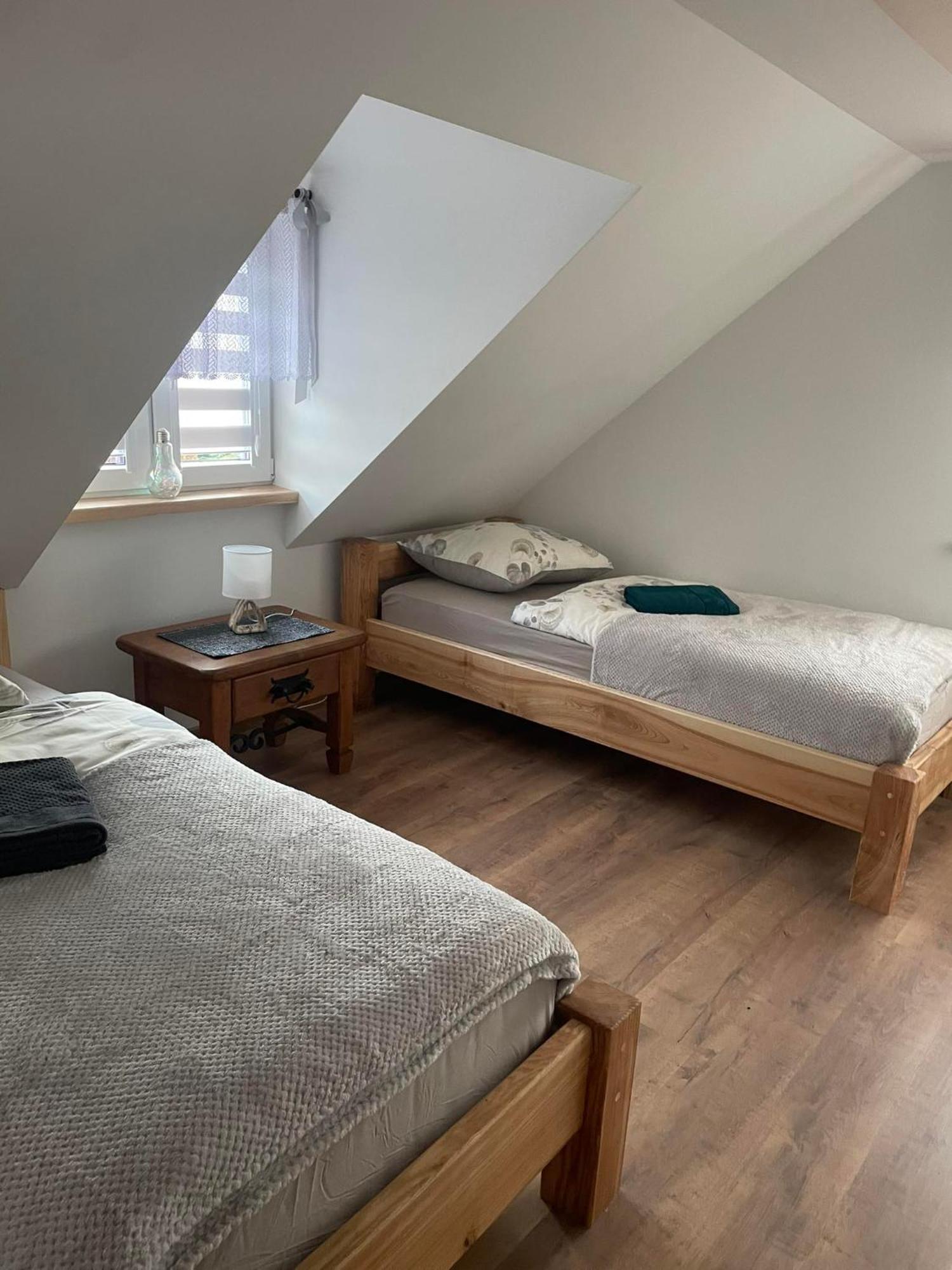 Jaskowa Chata Bieszczady Apartament Z Basenem Baligród Esterno foto