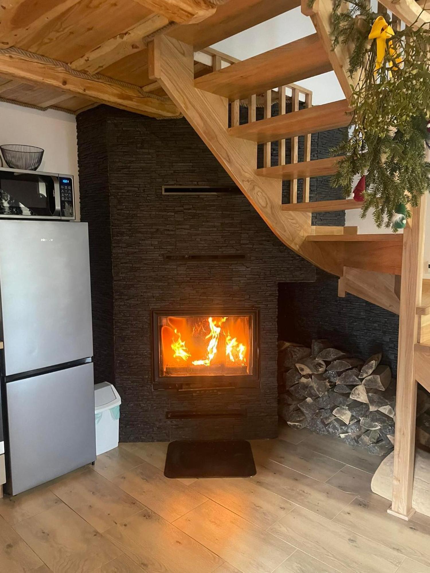 Jaskowa Chata Bieszczady Apartament Z Basenem Baligród Esterno foto